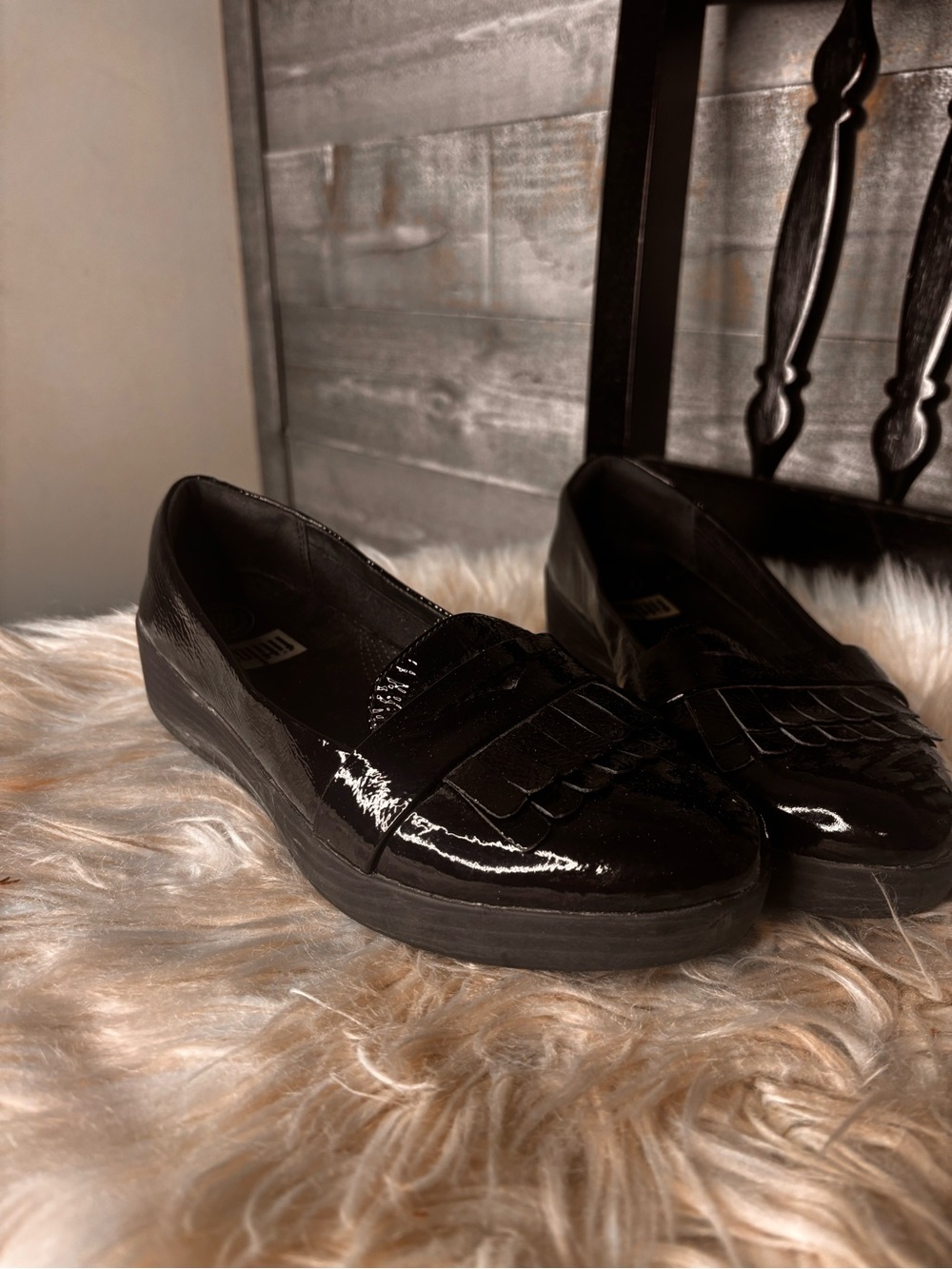 Fit Flop Supercomff Kiltie Black Patent Slip-On comfort walking penny Loafers